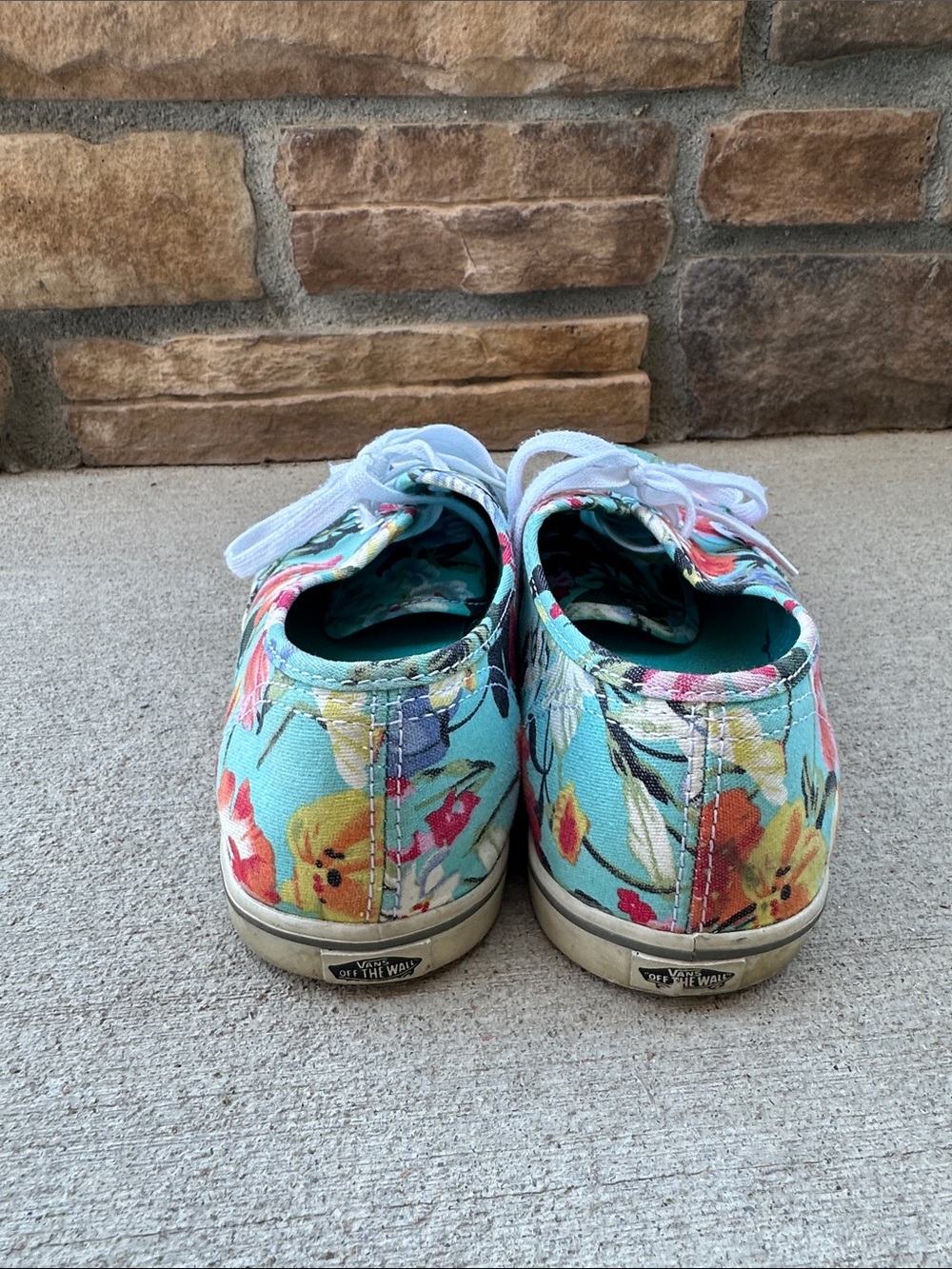 Vans Teal Floral Canvas Lace-Up Sneakers for Women - Picture 5 of 8